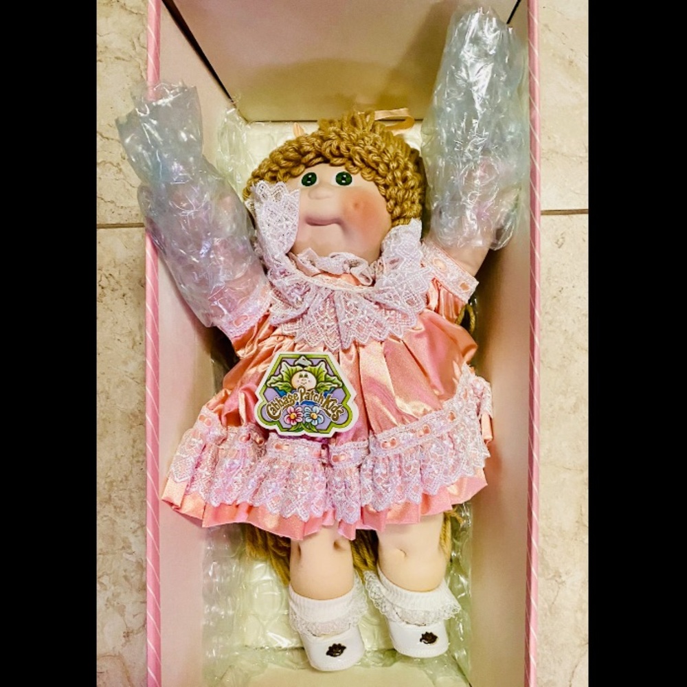 NIB Cabbage Patch Kids Porcelain Collection 16” Doll: Jessica Louise